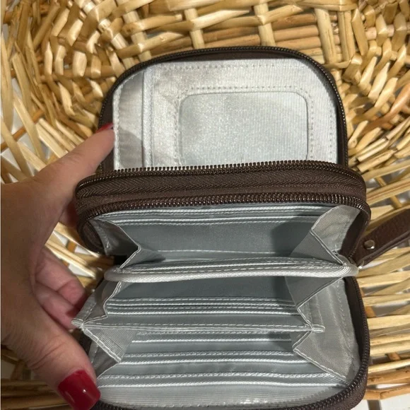 Chic Brown Zip Wallet - Picture 2 of 6